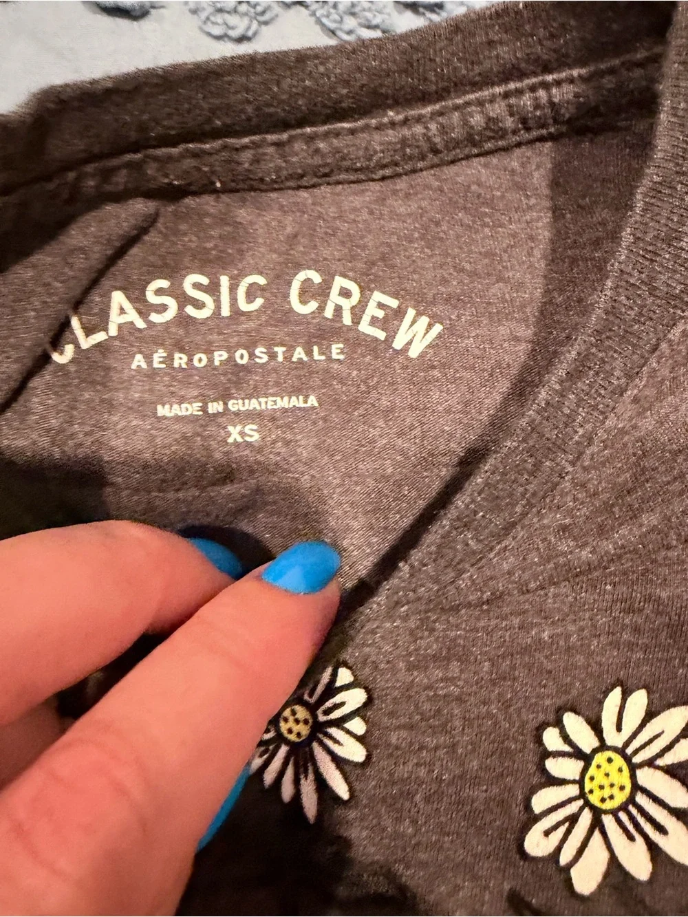 Aeropostale Graphic T-Shirt Bundle XS | 3 Short Sleeve Tees Pink White Gray